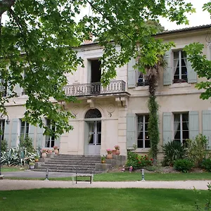 Château Juvenal Maison d'hôtes Saint-Hippolyte-le-Graveyron